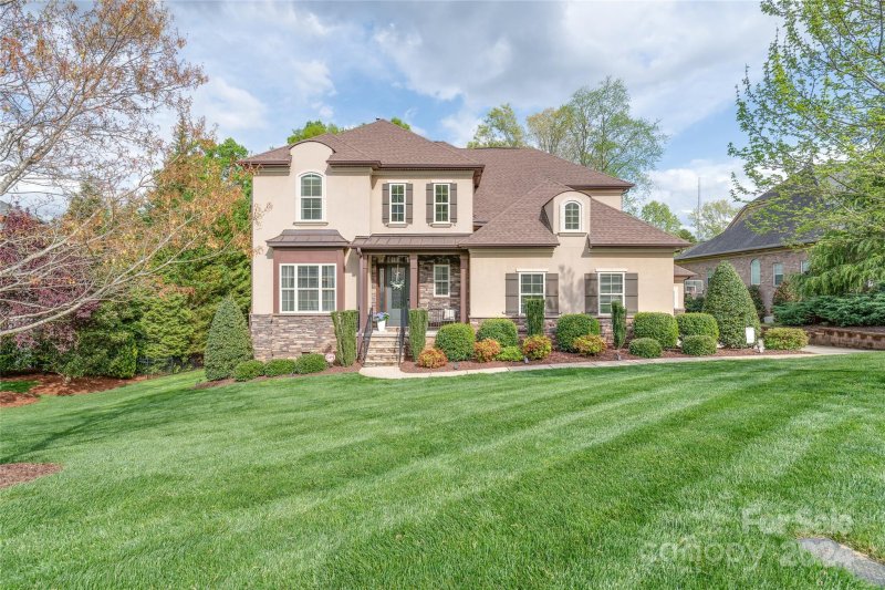 7207 Yellowhorn Trail