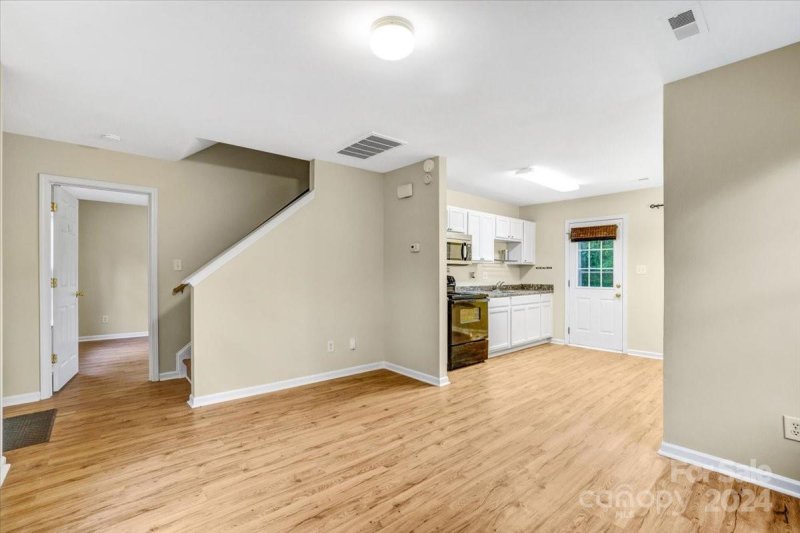 Property image 4 at 1309 Della Drive, Charlotte, NC 28217