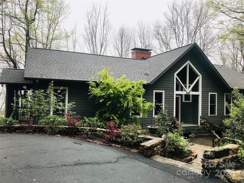 Property image 2 at 268 Ridge Drive, Saluda, NC 28773