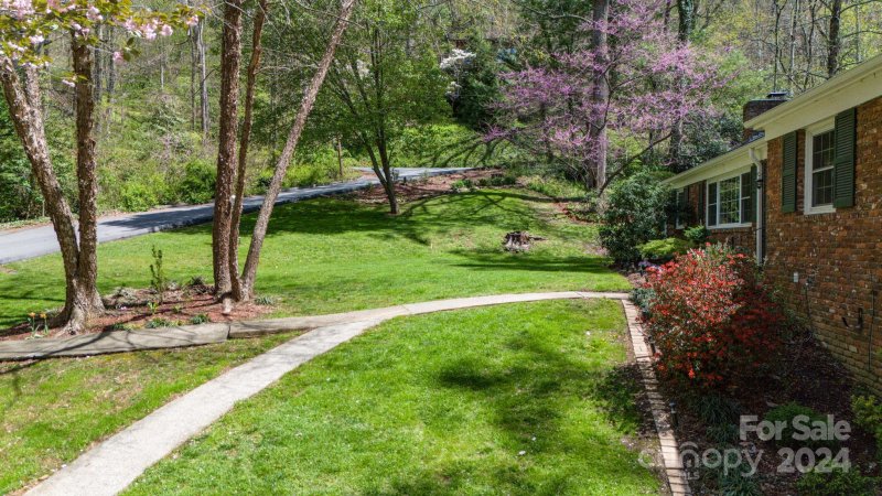 Property image 4 at 36 Griffing Circle, Asheville, NC 28804