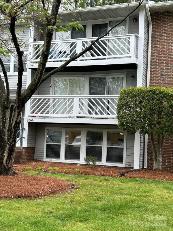 Property image 3 at 9541 Shannon Green Drive, Charlotte, NC 28213