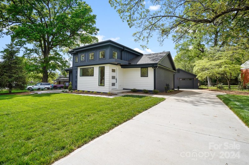 Property image 3 at 3216 Kempton Place, Charlotte, NC 28208