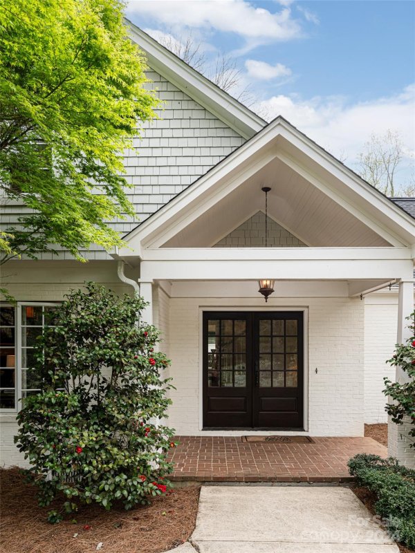 Property image 2 at 10 Cedarcliff Road, Asheville, NC 28803