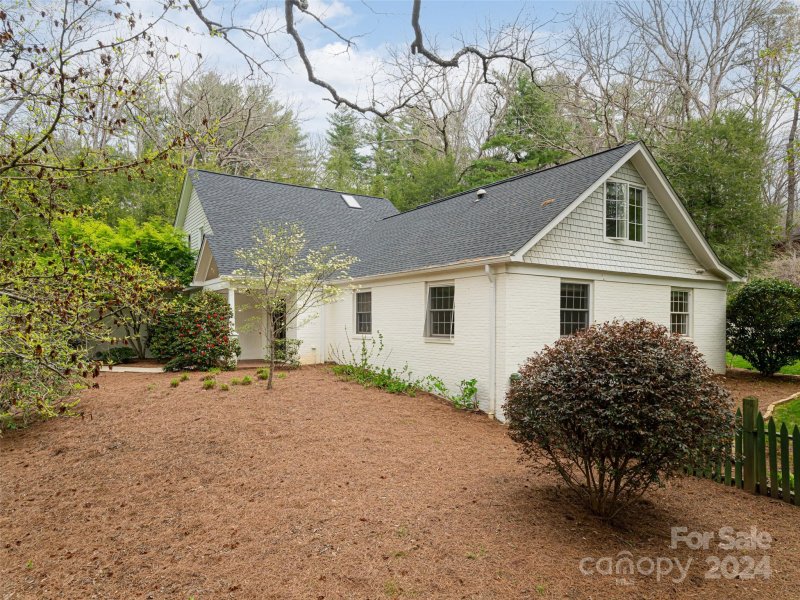Property image 5 at 10 Cedarcliff Road, Asheville, NC 28803