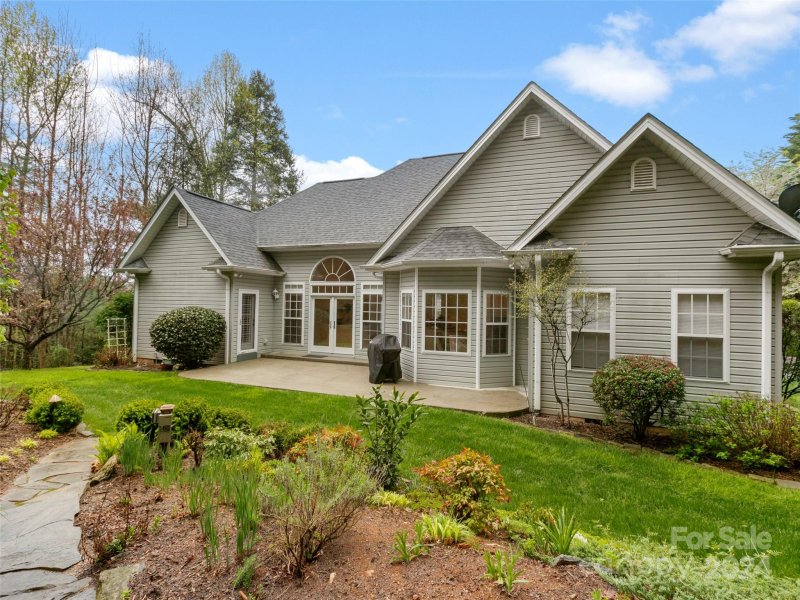 Property image 4 at 24 Kanuga Forest Drive, Hendersonville, NC 28739