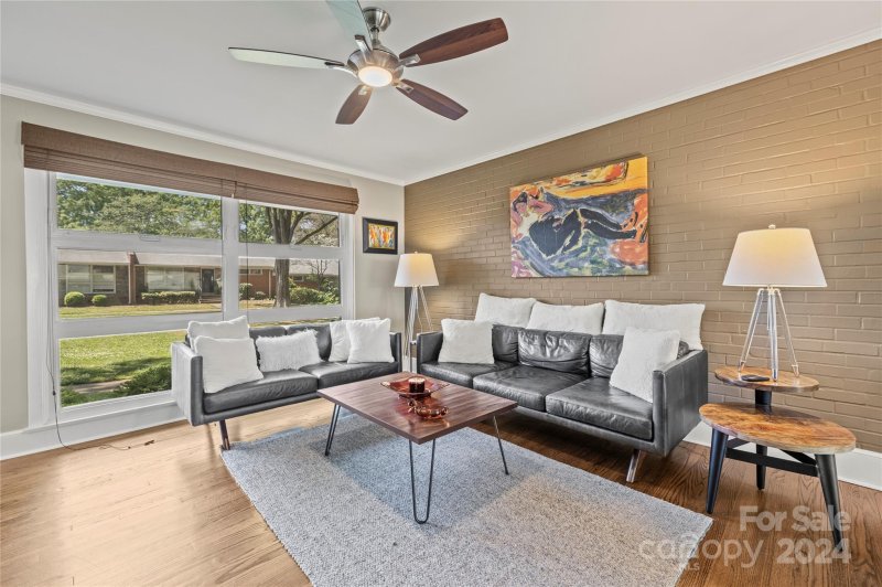 Property image 2 at 4561 Woodlark Lane, Charlotte, NC 28211