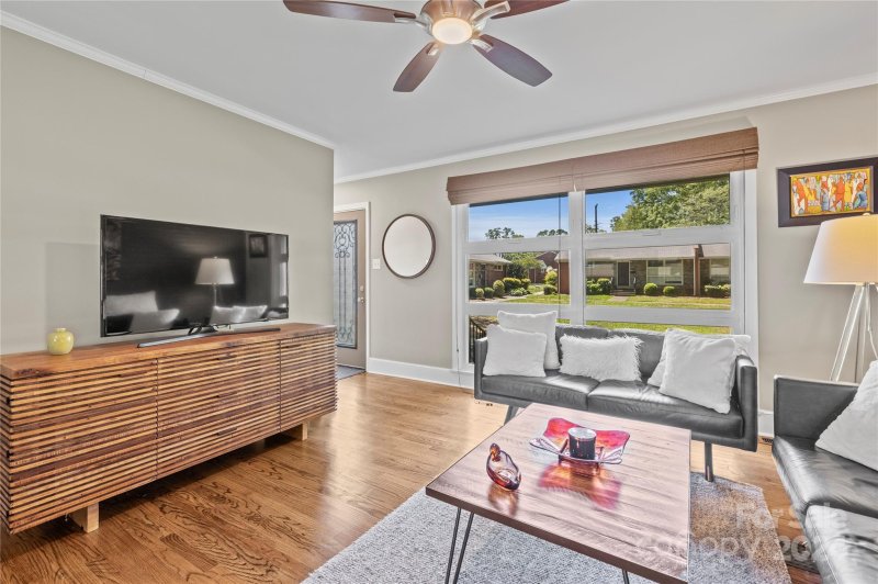 Property image 4 at 4561 Woodlark Lane, Charlotte, NC 28211