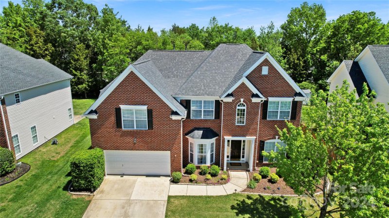 Property image 2 at 11034 Huntington Meadow Lane, Charlotte, NC 28273