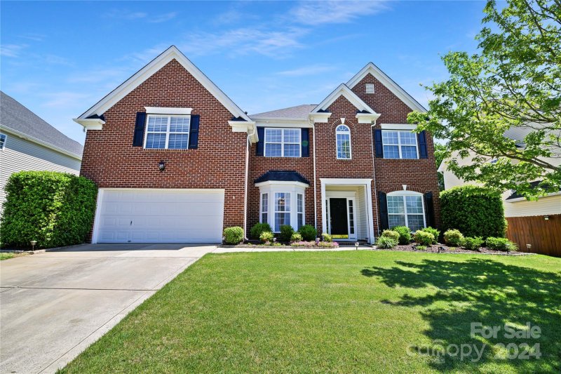 Property image 3 at 11034 Huntington Meadow Lane, Charlotte, NC 28273