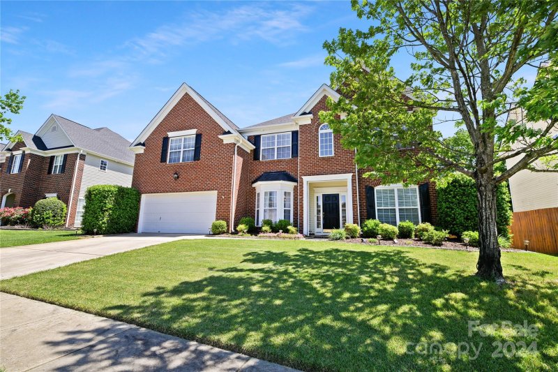 Property image 4 at 11034 Huntington Meadow Lane, Charlotte, NC 28273