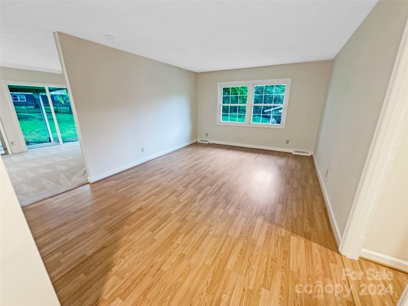 Property image 3 at 6918 Glenmoor Drive, Charlotte, NC 28214