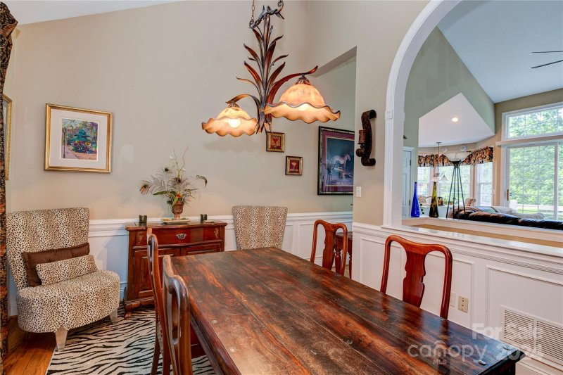 Property image 3 of 117 Hibiscus Lane in Southside Village, Asheville, NC 28803