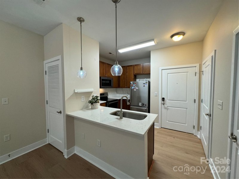 Property image 3 at 630 Calvert Street, Charlotte, NC 28208