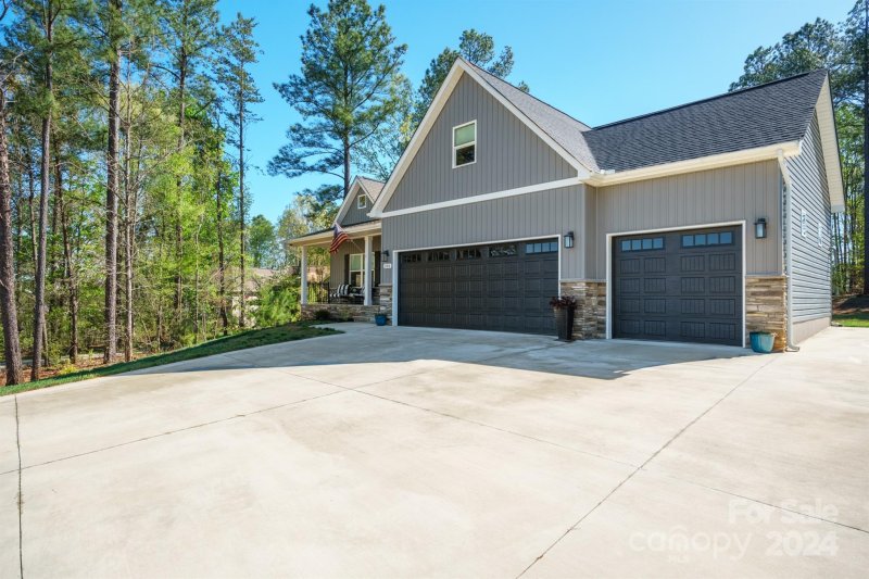 Property image 3 at 188 Greythorn Drive, Statesville, NC 28625