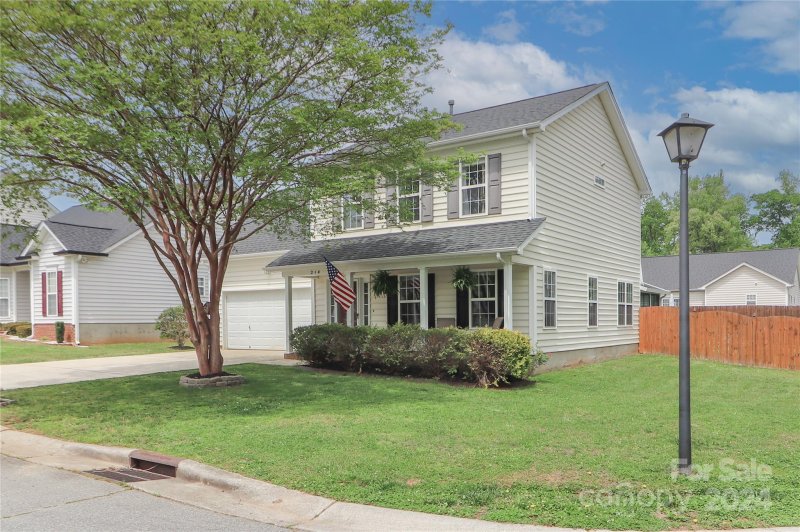 Property image 5 at 214 Everett Park Drive, Mooresville, NC 28115