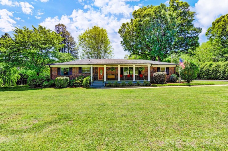 Property image 3 at 10336 Glenmac Road, Charlotte, NC 28215