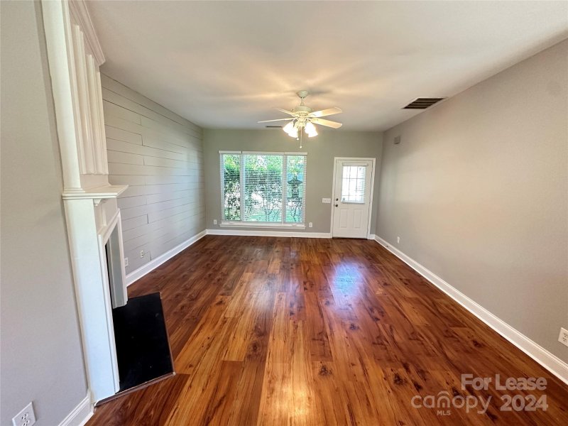 Property image 3 at 10414 Roundleaf Drive, Charlotte, NC 28213