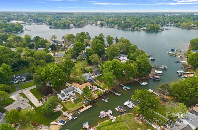 Property image 3 at 21212 Rio Oro Drive, Cornelius, NC 28031