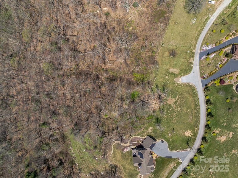 Property image 2 of 487 Grand Highlands Drive in Grand Highlands at Bearwallow, Hendersonville, NC 28792