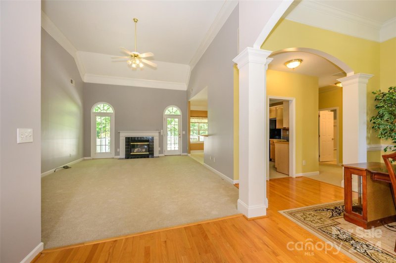 Property image 4 at 15010 Castlebridge Lane, Matthews, NC 28104