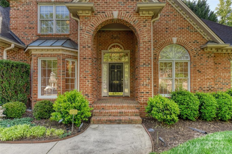 Property image 2 at 729 Hanna Woods Drive, Cramerton, NC 28032