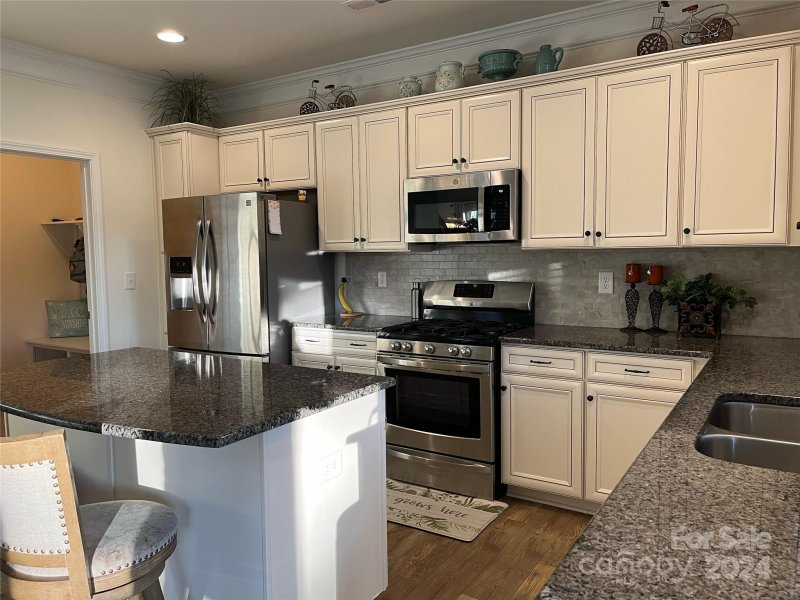 Property image 5 at 124 Tasman Drive, Mount Holly, NC 28120