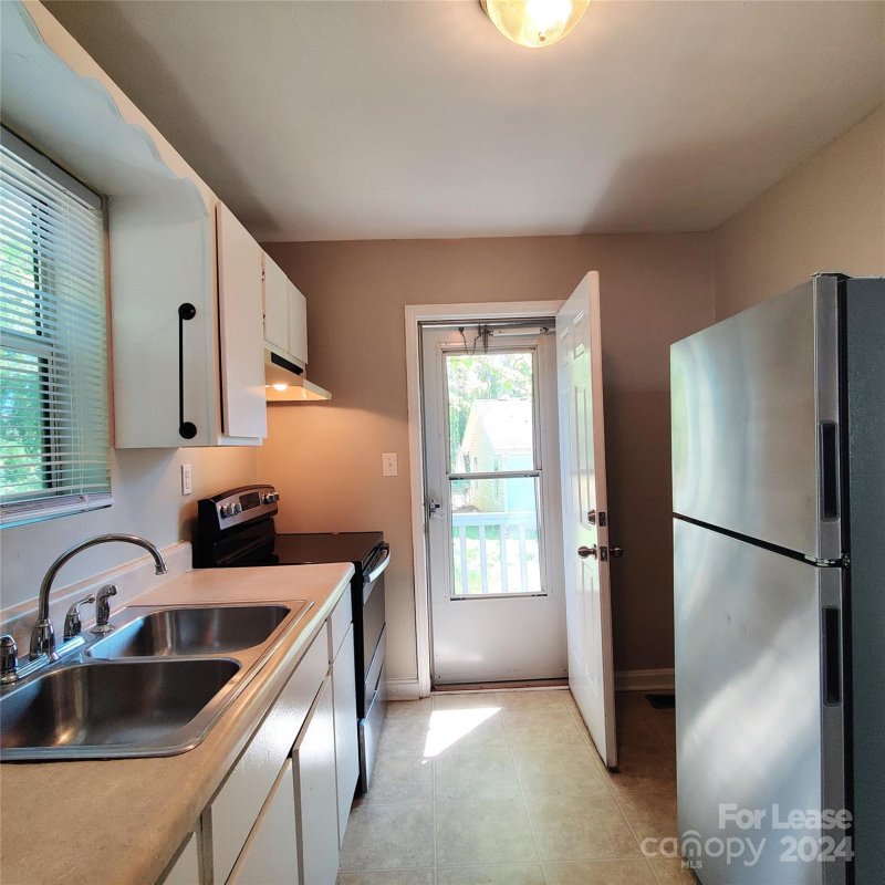 Property image 4 at 2029 Wilson Avenue, Charlotte, NC 28208