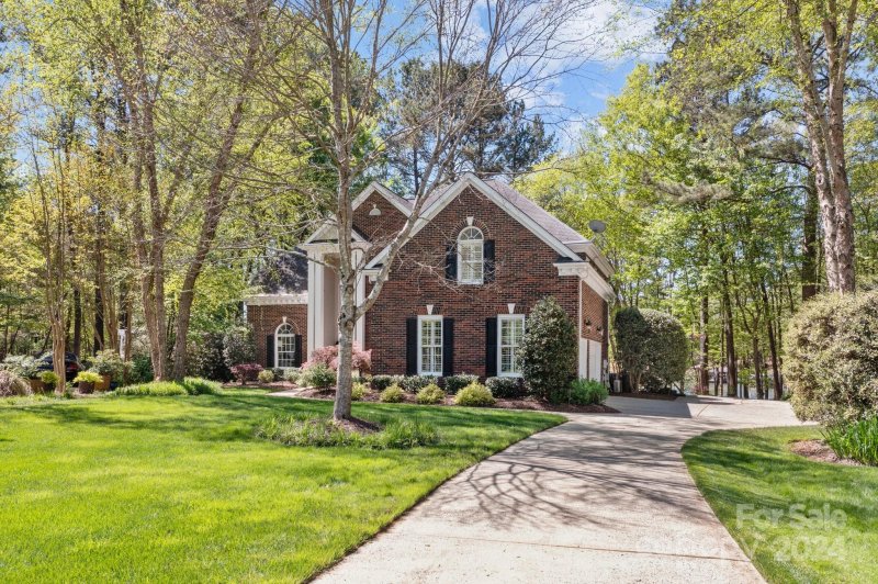 Property image 4 at 4400 Shadow Cove Lane, Charlotte, NC 28216