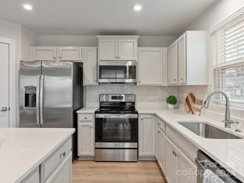 Property image 3 at 309 Damask Drive, Lancaster, SC 29720