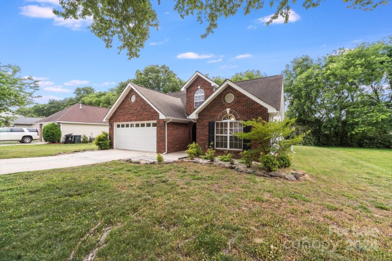 Property image 2 at 4421 Sw Fawnbrook Avenue, Concord, NC 28027