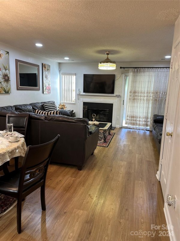 Property image 5 at 3824 Mosscroft Lane, Charlotte, NC 28215