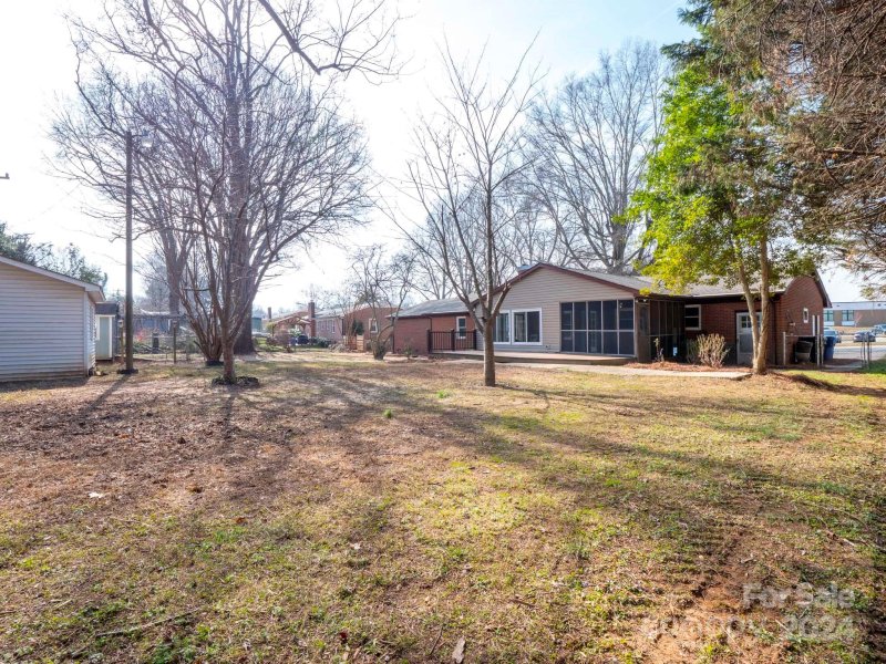 Property image 4 at 846 Magnolia Street, Mooresville, NC 28115