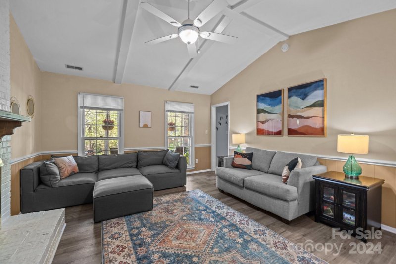 Property image 4 at 411 Scarborough Lane, Matthews, NC 28105