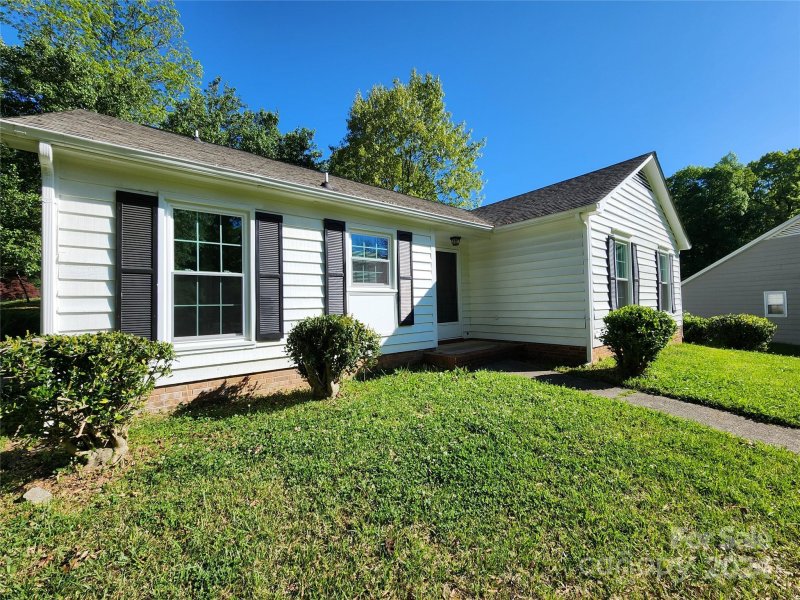 Property image 2 at 7615 Fire Tree Lane, Charlotte, NC 28227