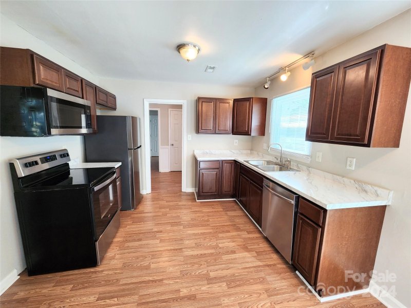 Property image 4 at 7615 Fire Tree Lane, Charlotte, NC 28227