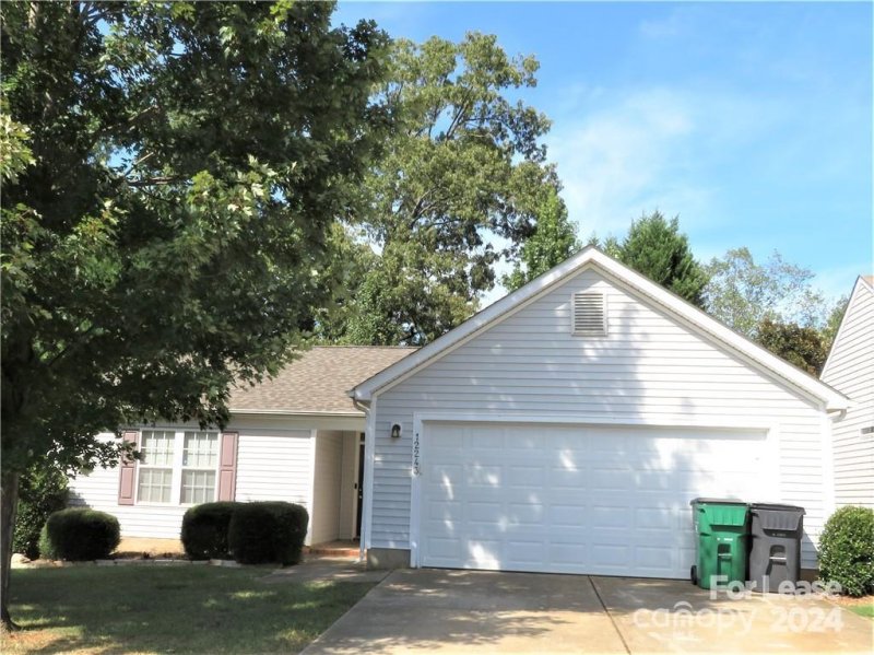 12243 Summer Creek Lane