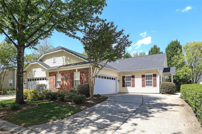 Property image 2 at 11731 Silverado Lane, Charlotte, NC 28277