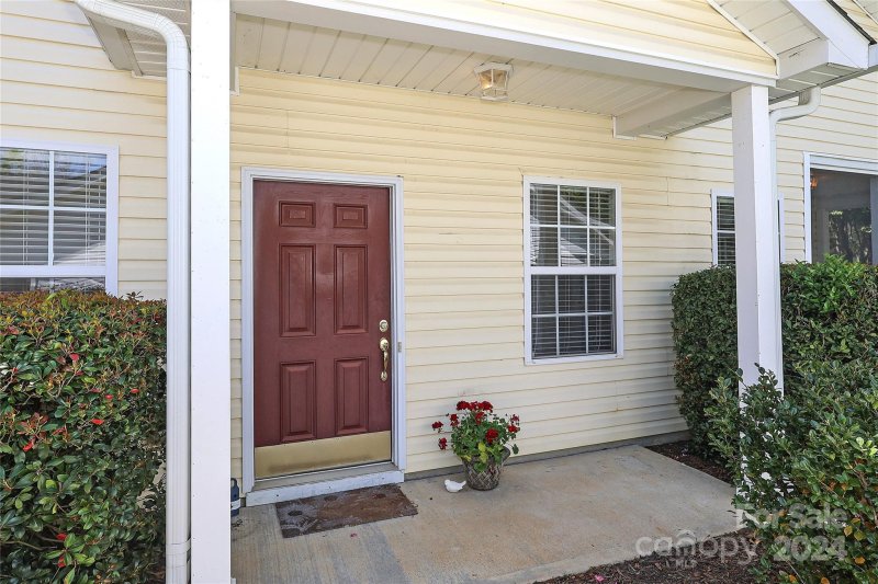Property image 3 at 11731 Silverado Lane, Charlotte, NC 28277
