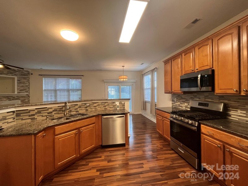 Property image 2 at 17508 Westmill Lane, Charlotte, NC 28277