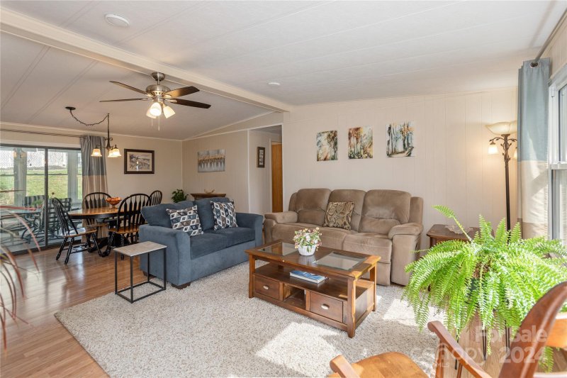 Property image 3 at 103 Cumberland Drive, Hendersonville, NC 28792