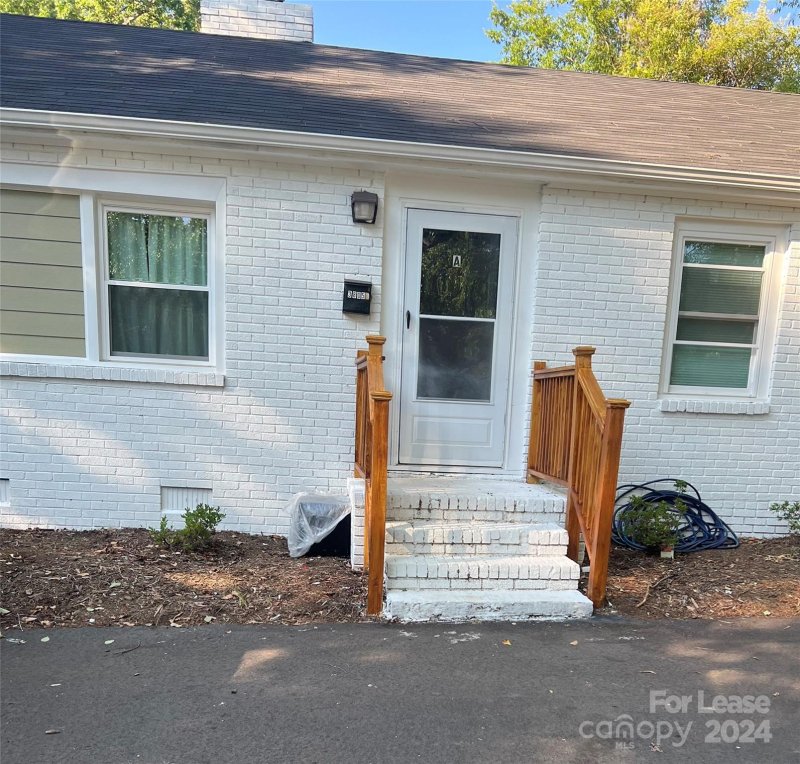 Property image 2 at 3805 Miriam Drive, Charlotte, NC 28205