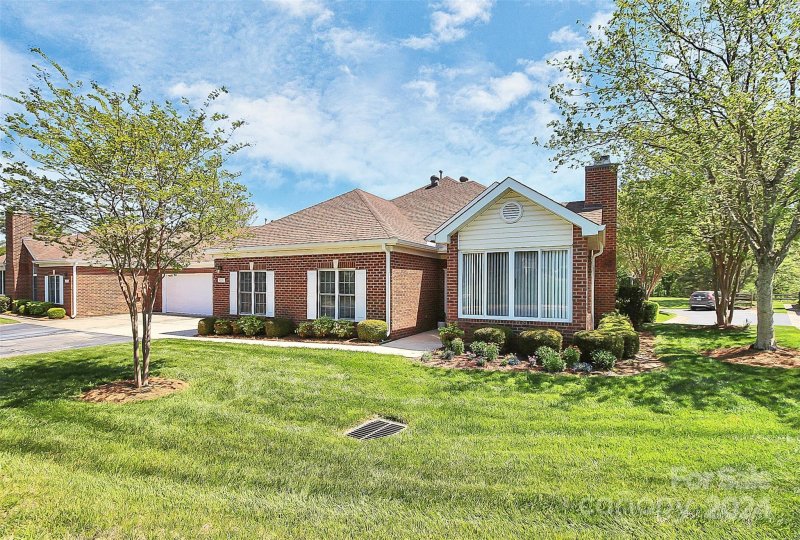 Property image 2 at 8235 Windsor Ridge Drive, Charlotte, NC 28277