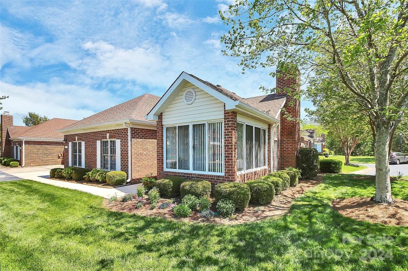 Property image 3 at 8235 Windsor Ridge Drive, Charlotte, NC 28277