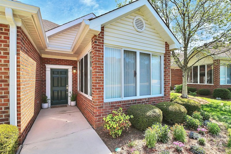 Property image 4 at 8235 Windsor Ridge Drive, Charlotte, NC 28277