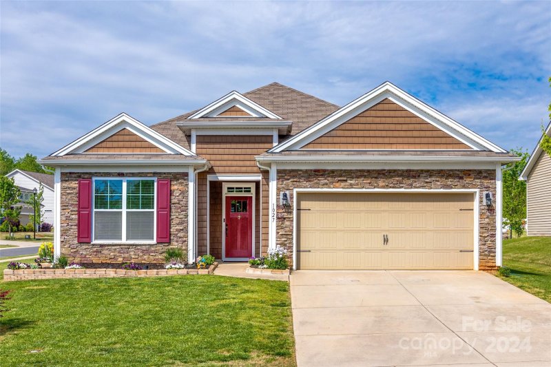 1027 Jack Pine Road