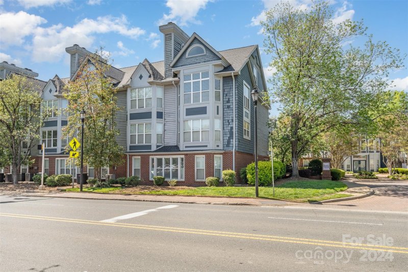 Property image 3 at 509 N Graham Street, Charlotte, NC 28202