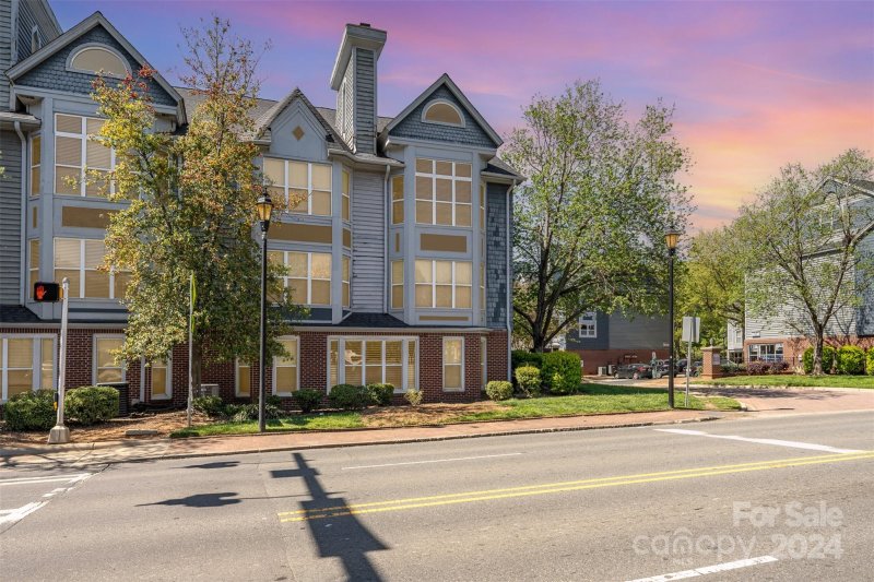 Property image 4 at 509 N Graham Street, Charlotte, NC 28202