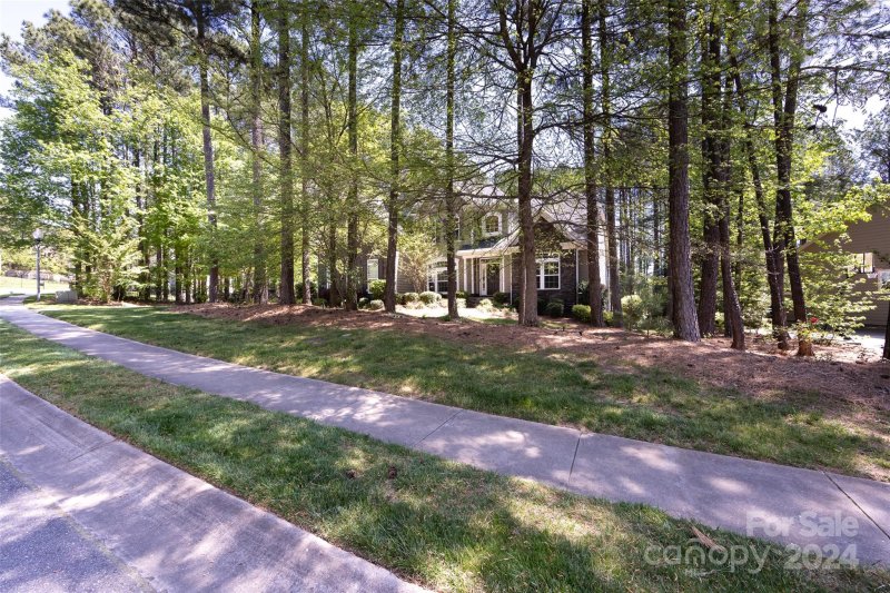 Property image 2 at 304 Beech Bluff Drive, Mount Holly, NC 28120