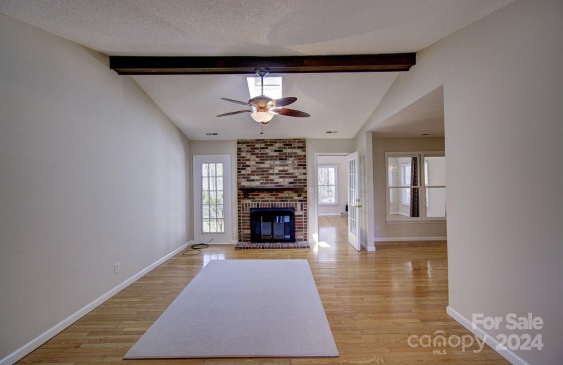 Property image 3 at 406 Creekside Drive, Asheville, NC 28804