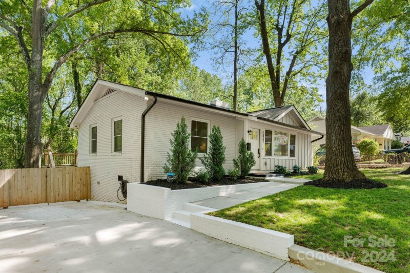 Property image 2 at 1837 Camp Greene Street, Charlotte, NC 28208